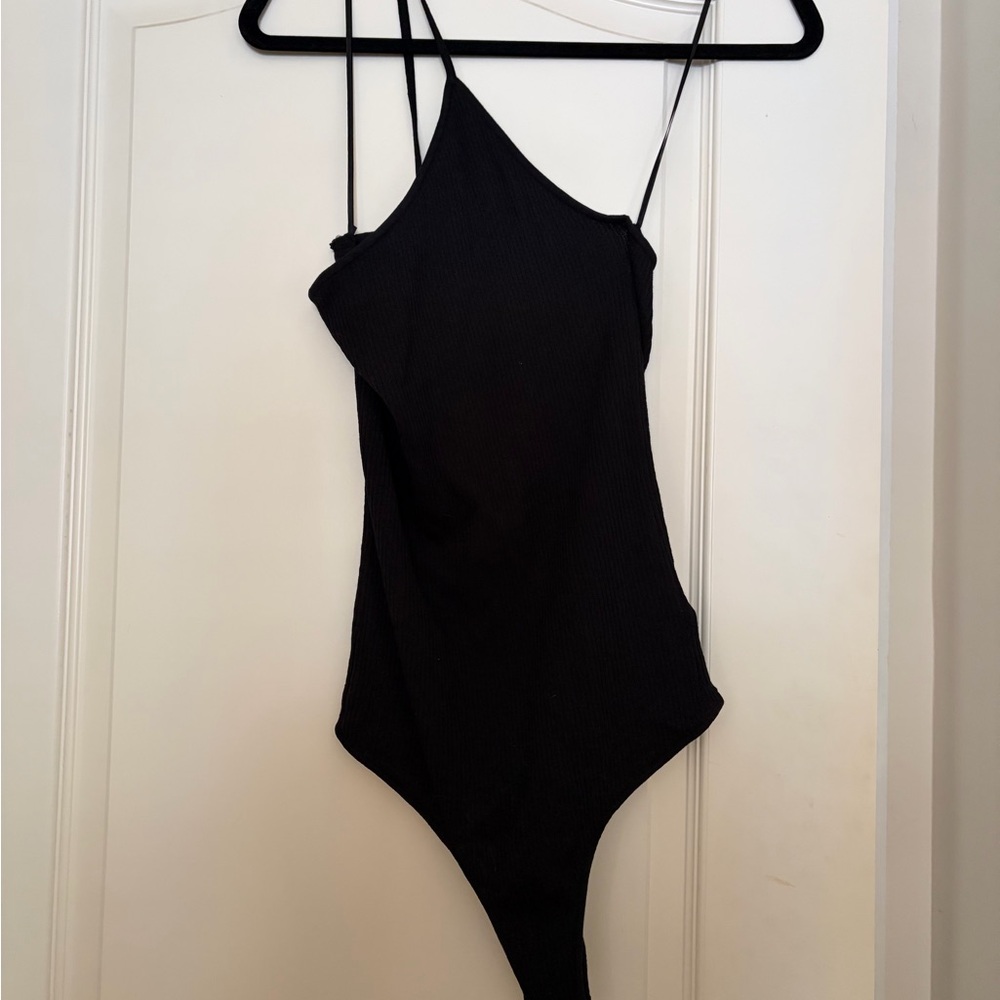 Stylish Express Black One-Shoulder Bodysuit